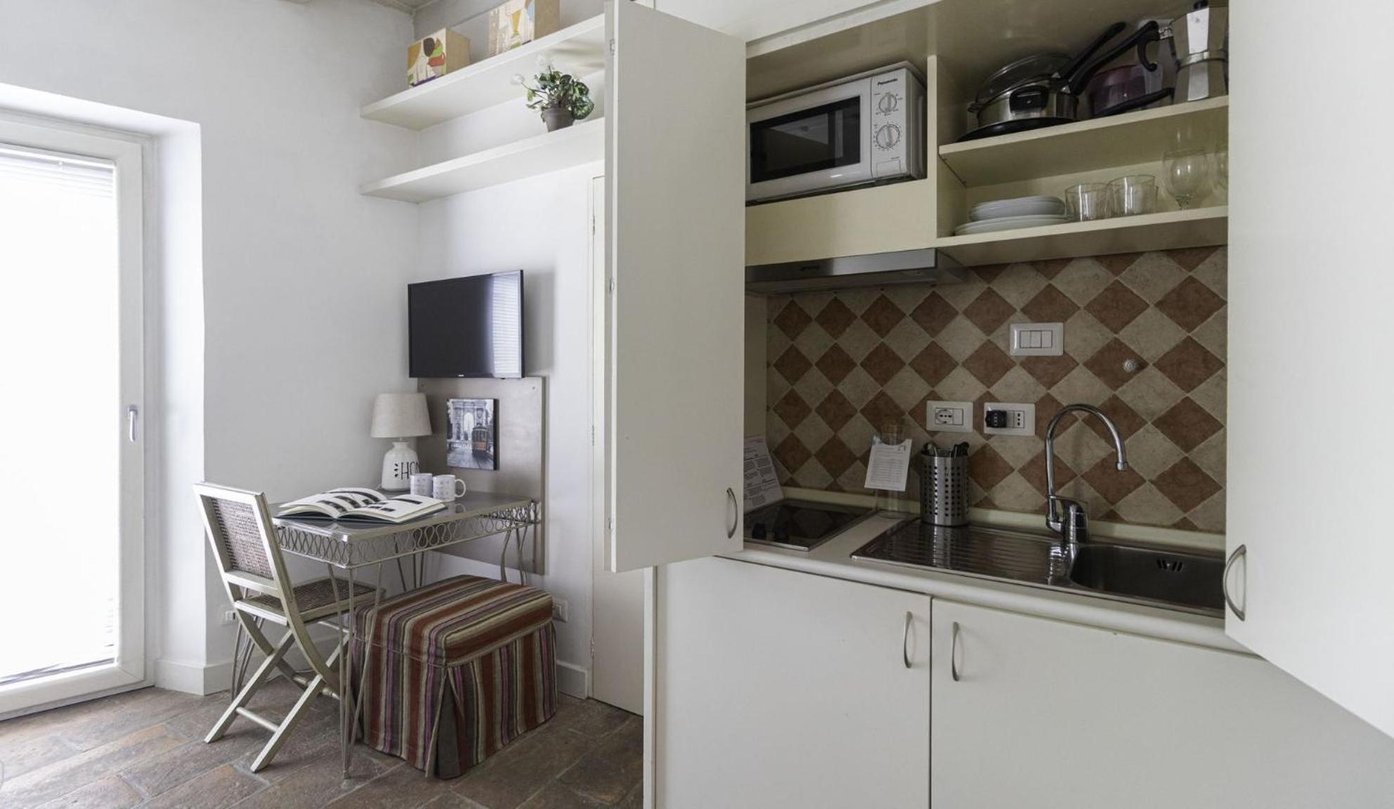 Navigli Canal View Apartment