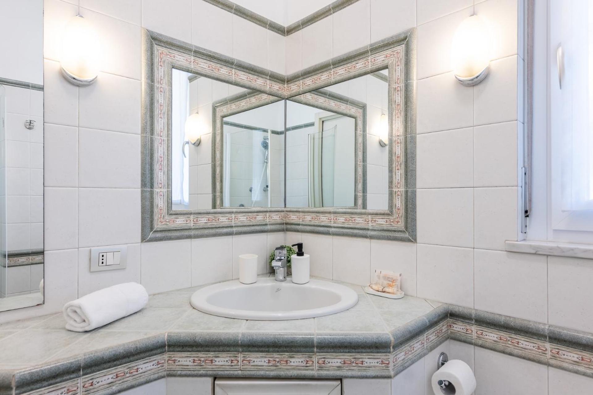 Flat In Center With Terrace, Near Garibaldi Fs Appartement Milaan