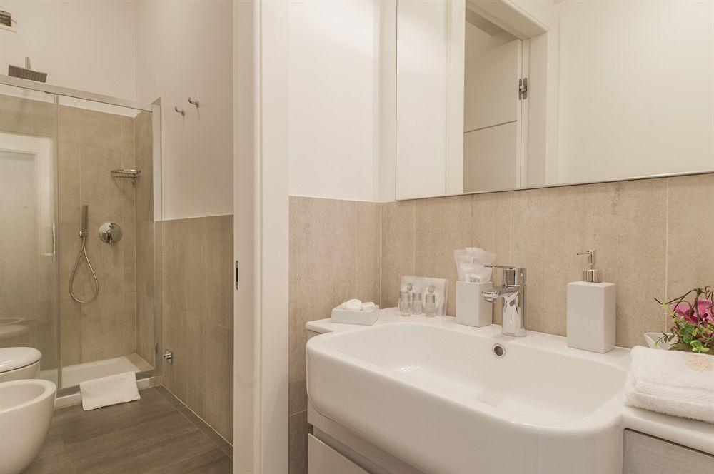 Royal Magenta & Luxury Apartment