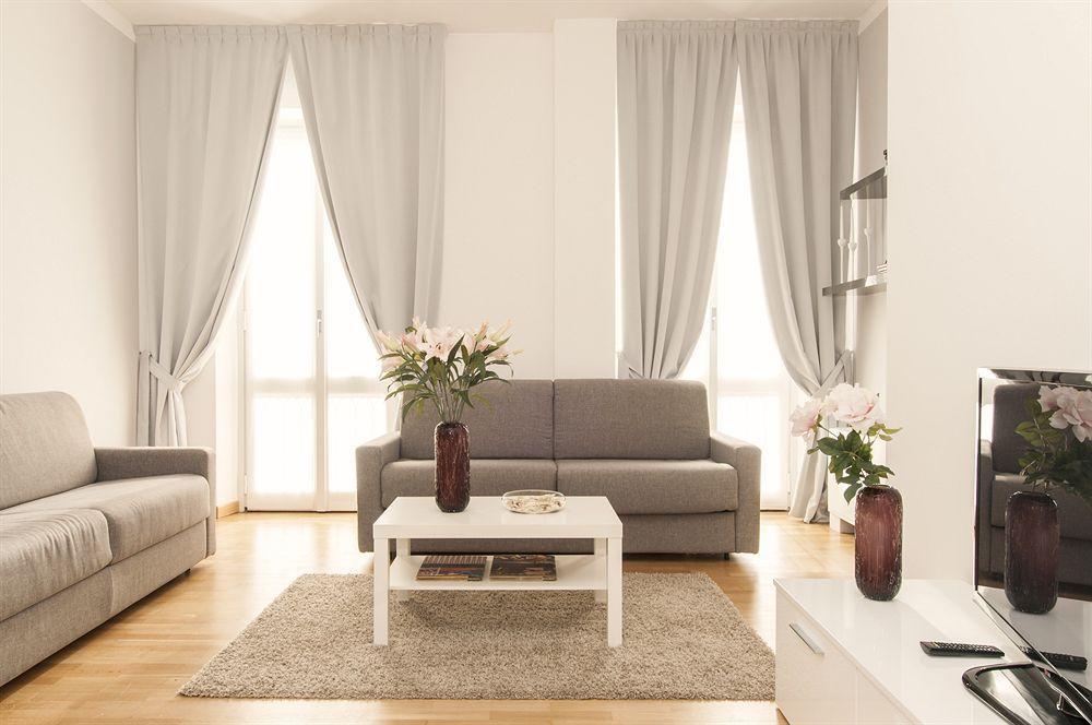 Royal Magenta & Luxury * Mailand