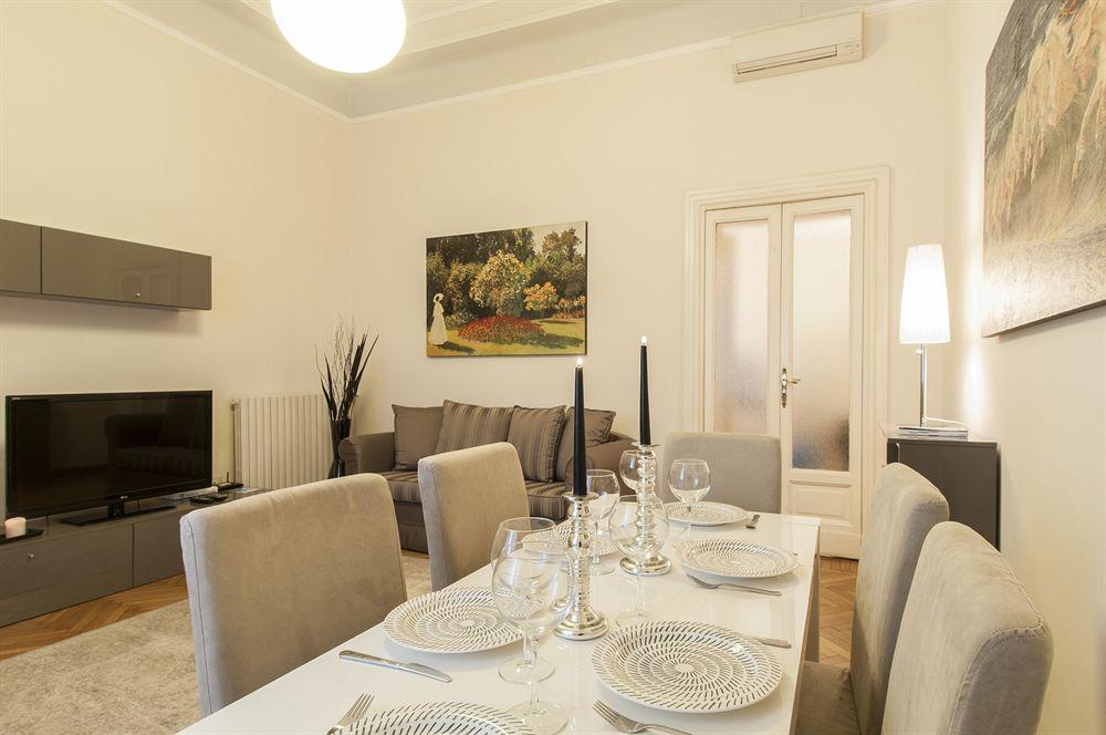 Royal Magenta & Luxury Apartment *