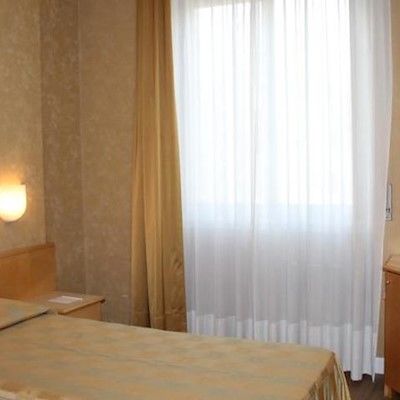 Hotel Mokinba Sant'ambroeus 3*