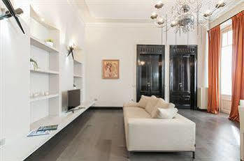 Hotel Royal Suites