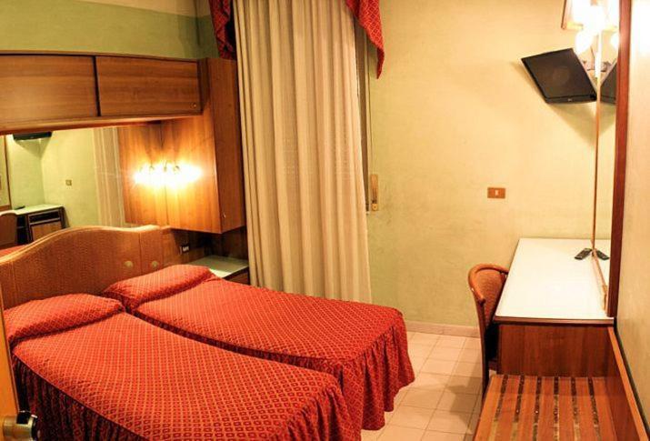Vienna Hotel 3*