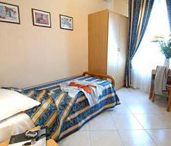 Loreto Hotel 2*