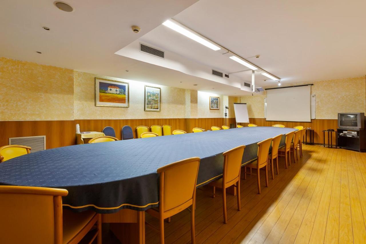 Ginosi Arizona 3* Milan