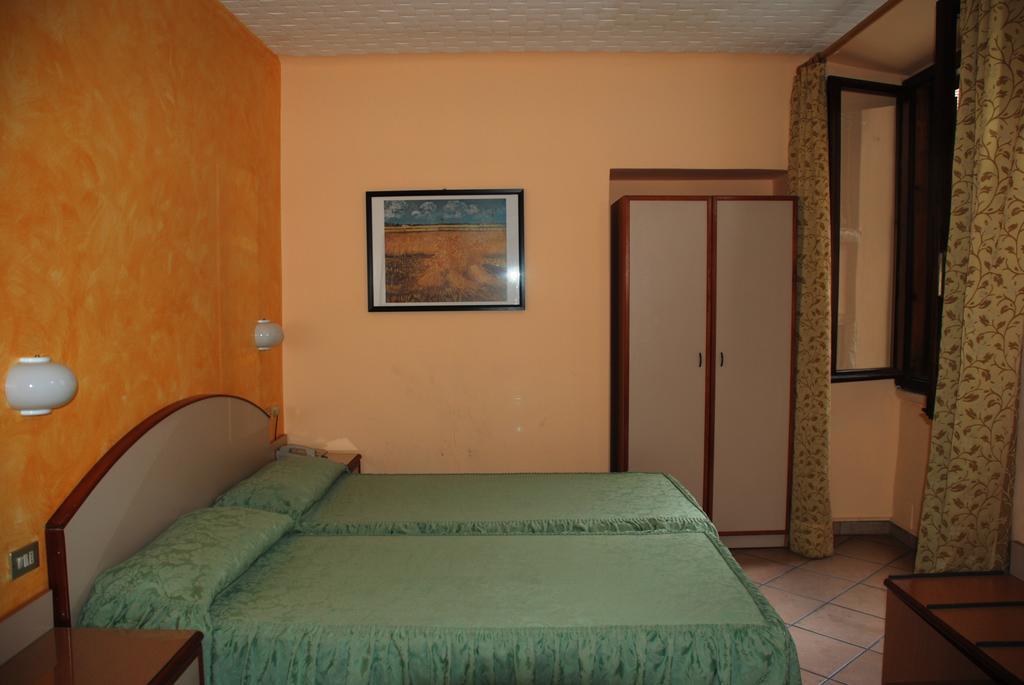 Casa Mia Hotell 2*