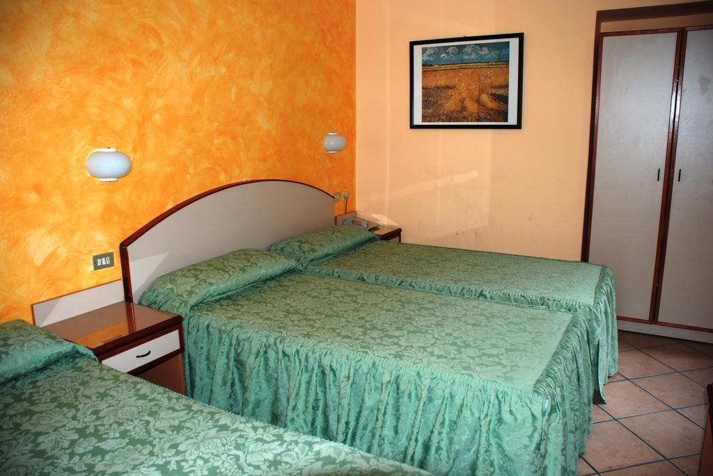 Casa Mia Hotell 2*