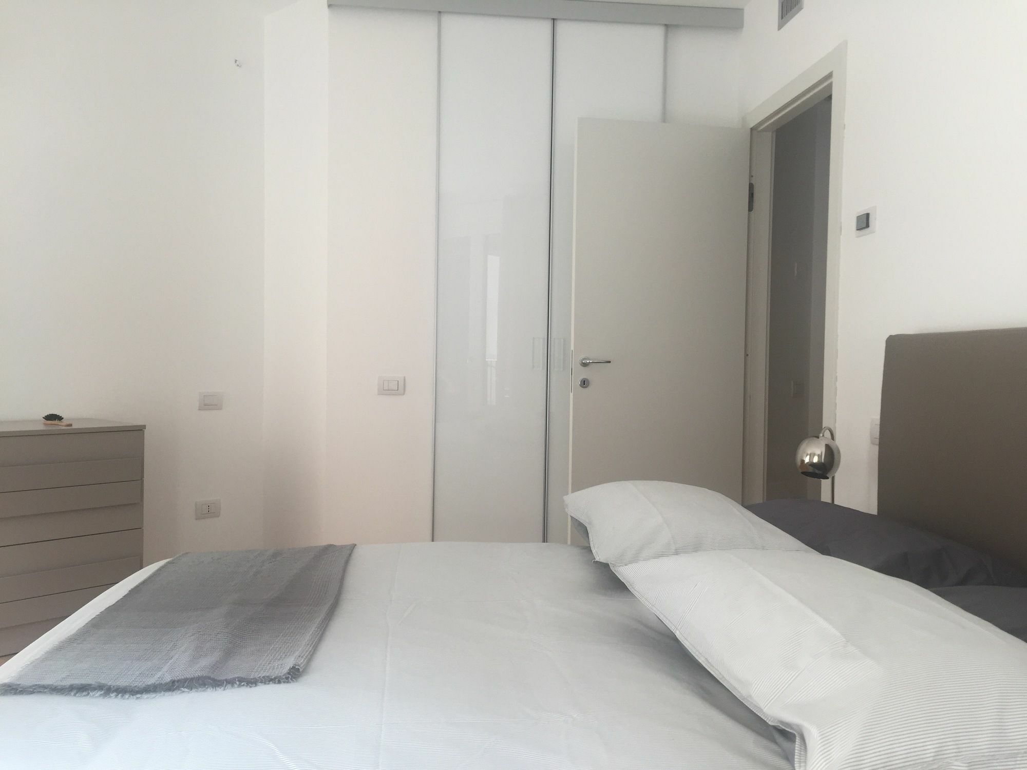 Joivy Sunny 1-bed Flat With Balcony Appartement *