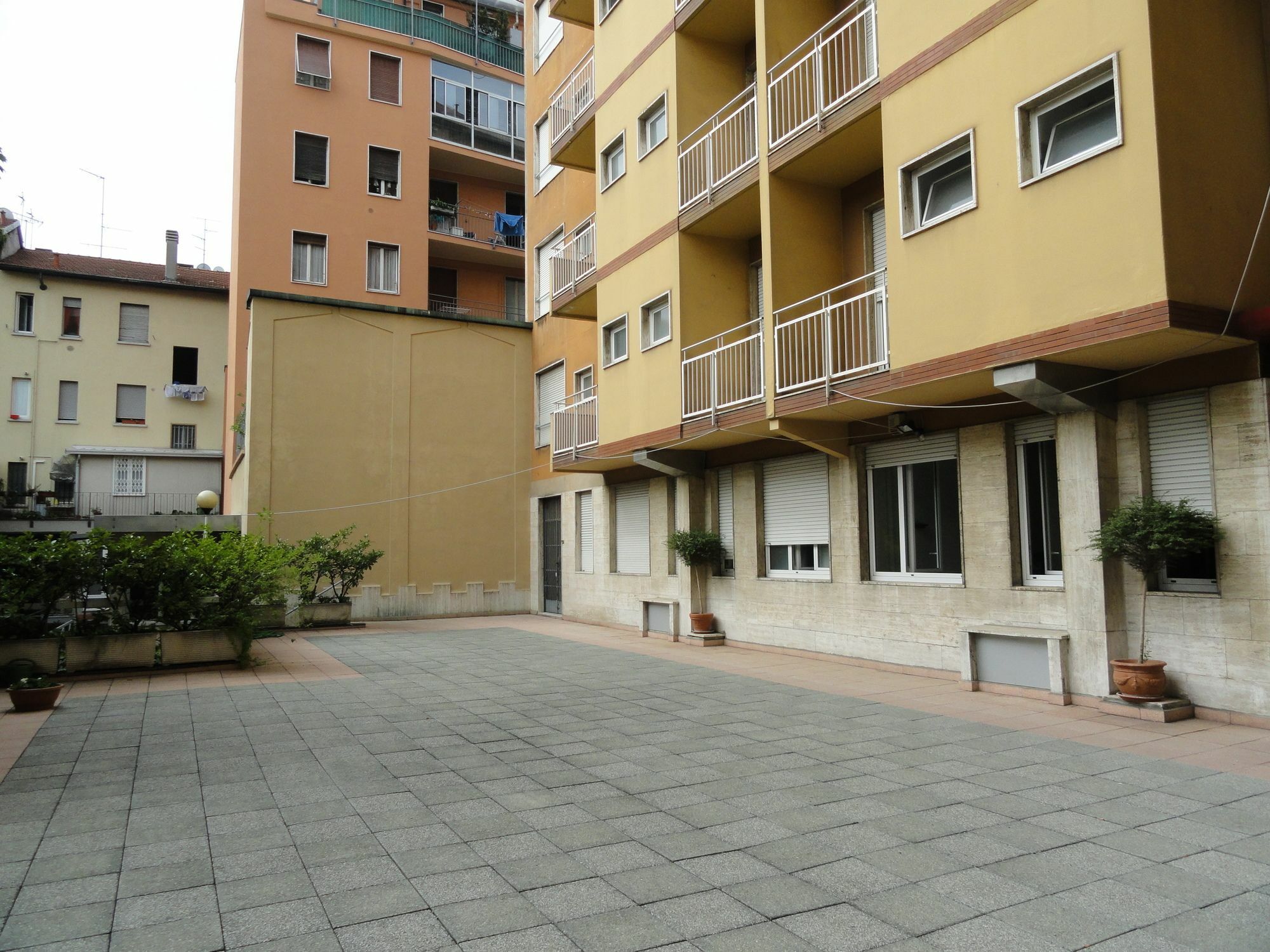 Giusti 6 Milan