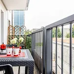 Altido Cosy 1-Bed Apartment With Balcony