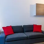 City Centre Apartment - 10 Minutes To Duomo - Free Wifi E Netflix