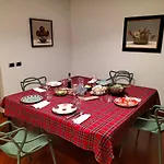 Stanza In Zona Solari In Appartamento Incantevole