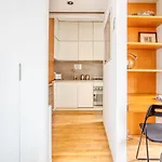 Joivy Vibrant Studio With Balcony
