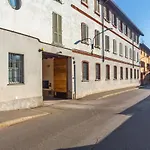 Cozy Flat 500M From Affori Fn!