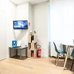 Via Volta Apartment - Moscova