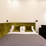 Pay60 -Crescenzago- Luxury Yellow House