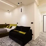 Pay60 -Crescenzago- Luxury Yellow House