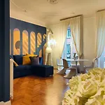 Luxury Apartment 2 Bedrooms And 2 Baths In Milan Downtown With Ac, Wifi, Subway Aiport Conneted