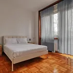 Joivy Chic 3-Bed Flat Near Colonne Di San Lorenzo