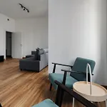 Joivy Chic 3-Bed Flat Near Colonne Di San Lorenzo