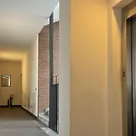 La Casa Di Charlie - Stazione Centrale