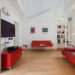 Hacca Collection - Open Space In Porta Ticinese