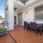 Flat In Center With Terrace, Near Garibaldi Fs