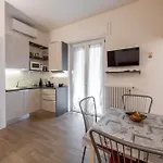 Lucky Flat, Un Momento Di Relax.