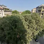 Spacious Apartment In The Heart Of The City