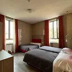 Hotel Midway