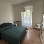 Appartamento In Zona De Angeli, Milano