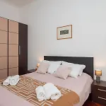 Xenia Apartments - Luxury Suite In The Centre Of Milan