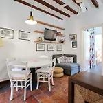 Xenia Apartments - Rustic And Cozy Apartment In Navigli