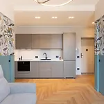 Richard\'S Apartments - Garibaldi