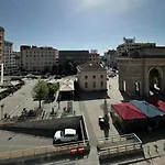 Richard\'S Apartments - Garibaldi