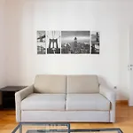 Irnerio- Washington Balcony Apartment