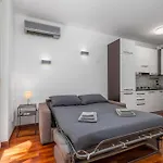 Free Private Parking - 5Min To Metro - Balcony - Quiet