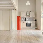 Modern Loft Near Bosco Verticale