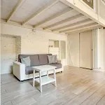 Modern Loft Near Bosco Verticale