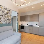 Richard\'S Apartments - Garibaldi