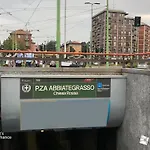 8 Min Dalla Metro Casa Elegante Con Netflix E Wifi