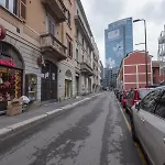 Modern & Functional Studio Steps From Bosco Verticale & Gae Aulenti