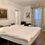 Central Apartment In Villa, Garden And Netflix
