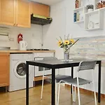 Delicious Flat Near The Subway M3