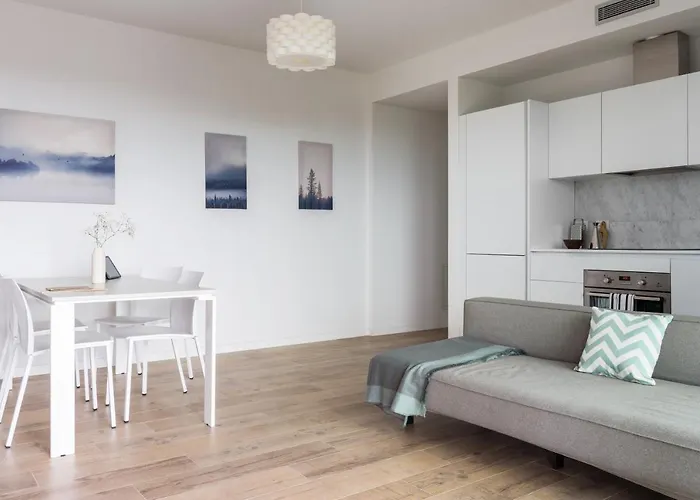 Joivy Uptown Flats With Balcony, Good Connection To Milan Centre
