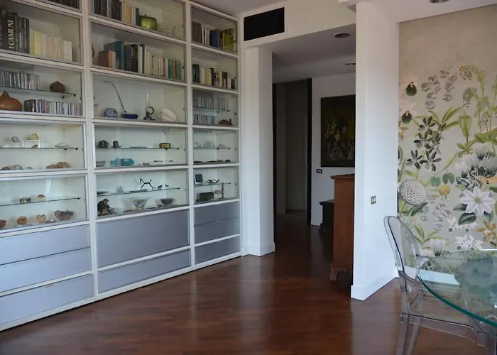 Design District Youhosty - Via Savona