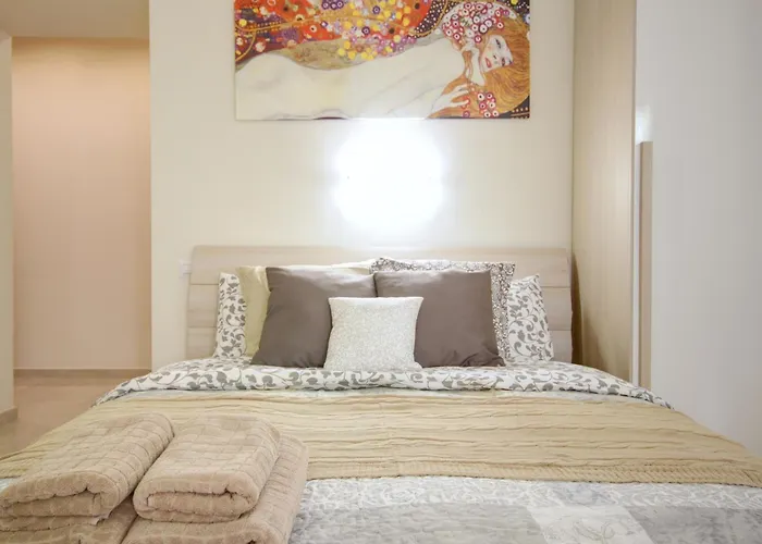 Firenze Apartment