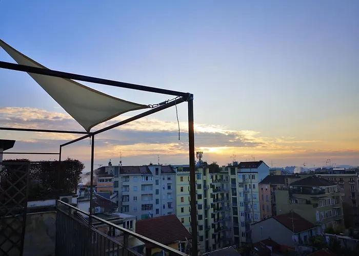 Milan Skyline Apartment In Citta Studi A 1 Minuto Dal Metro Con Terrazzo Wi-Fi E Netflix