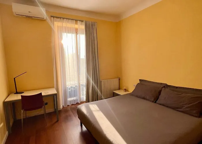 Garibaldi Station - L\'Isola Che C\'E Apartment